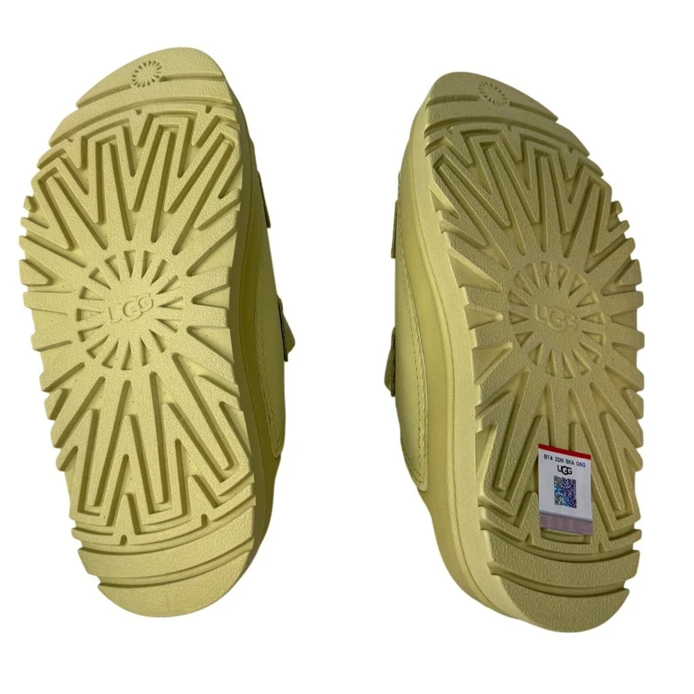UGG Golden Glow‎ Yellow Slides Kids Sandals 1166513K Size 1 NEW